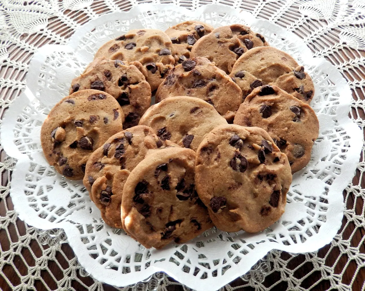 Stock photo: chocolate cookies arranged on an elegant plate