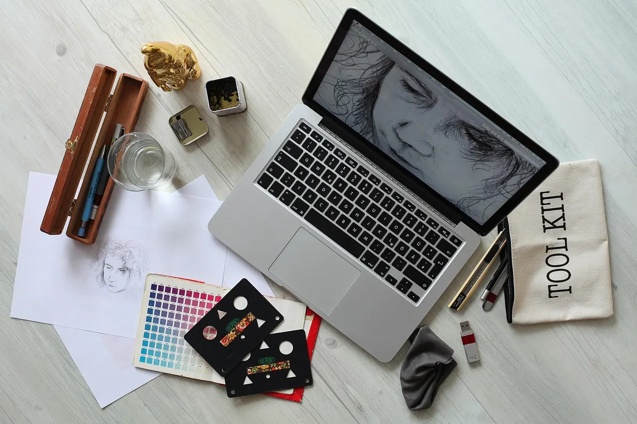 Stock photo: laptop on desk